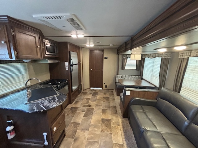 2016 Keystone Sprinter 26RB Campfire