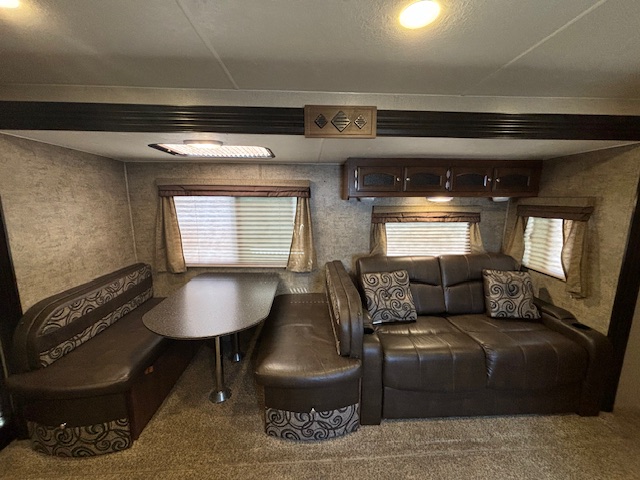 2016 Coachmen Freedom Express 320BHDS