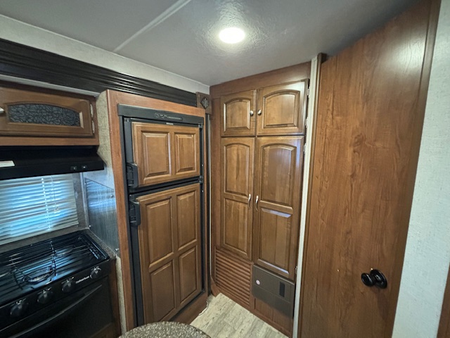 2016 Coachmen Freedom Express 320BHDS