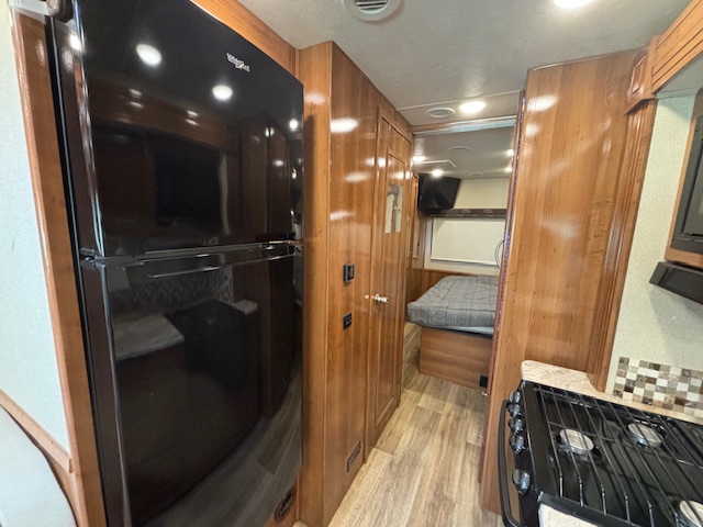 2018 Coachmen Pursuit 32WC