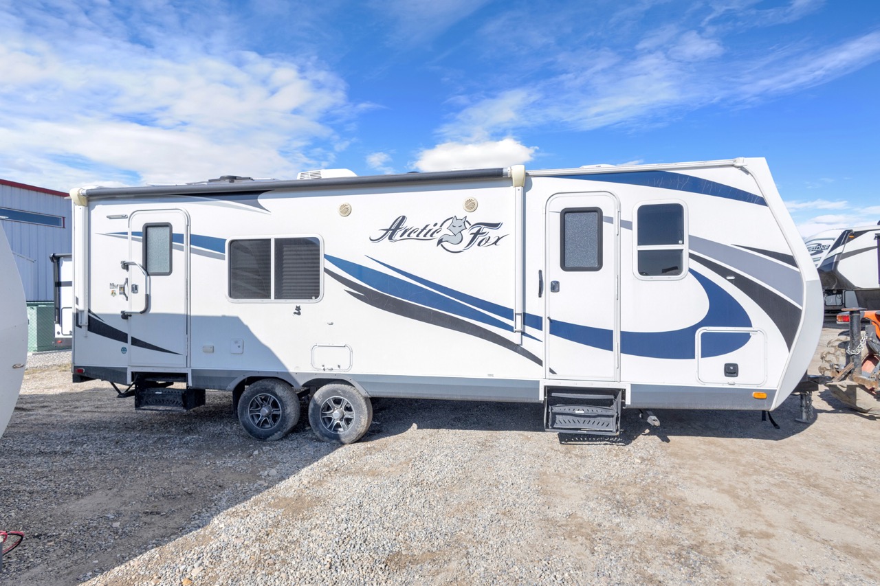 2016 ARCTIC FOX 25W FOUR SEASON TRAVEL TRAILER