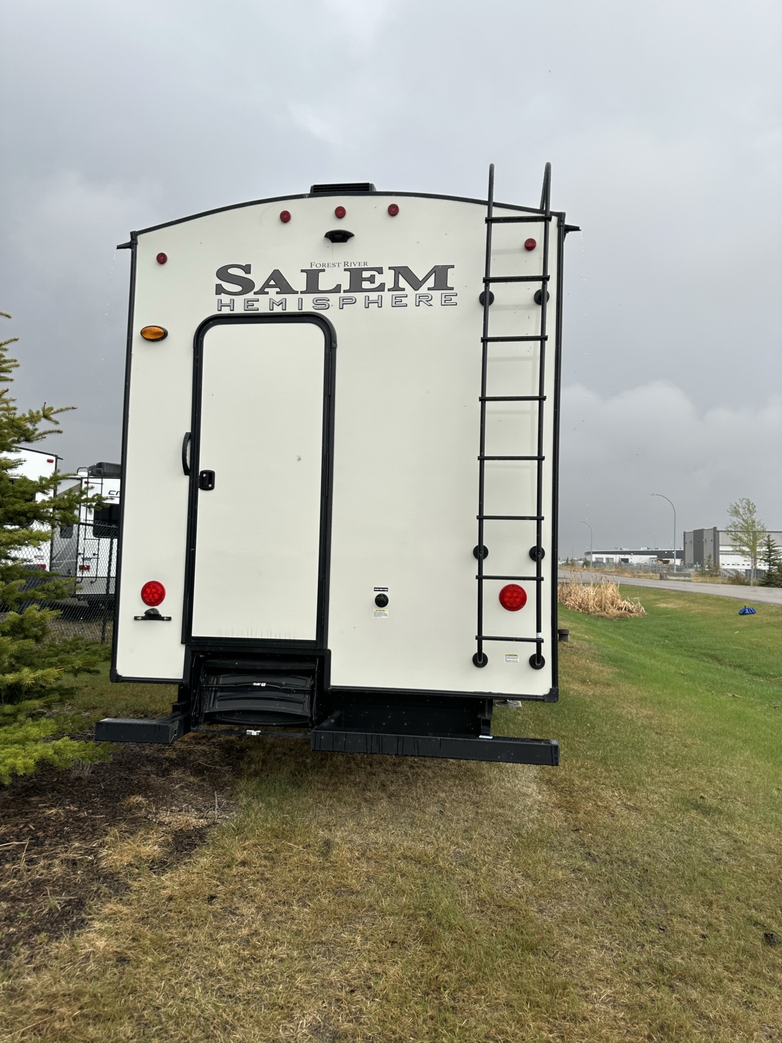 2022 Salem Hemisphere 356QB Fifth Wheel