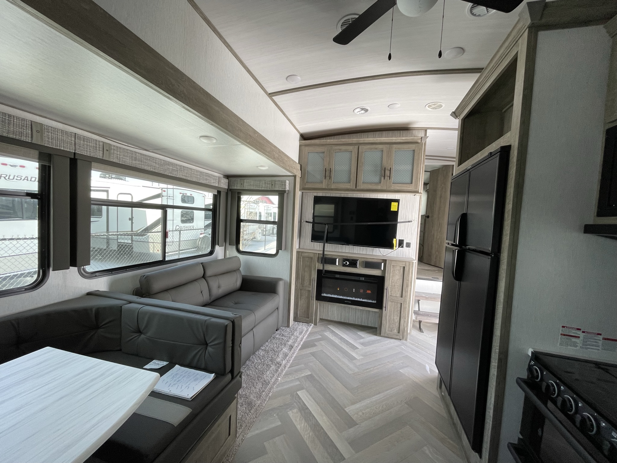 2022 Salem Hemisphere 356QB Fifth Wheel