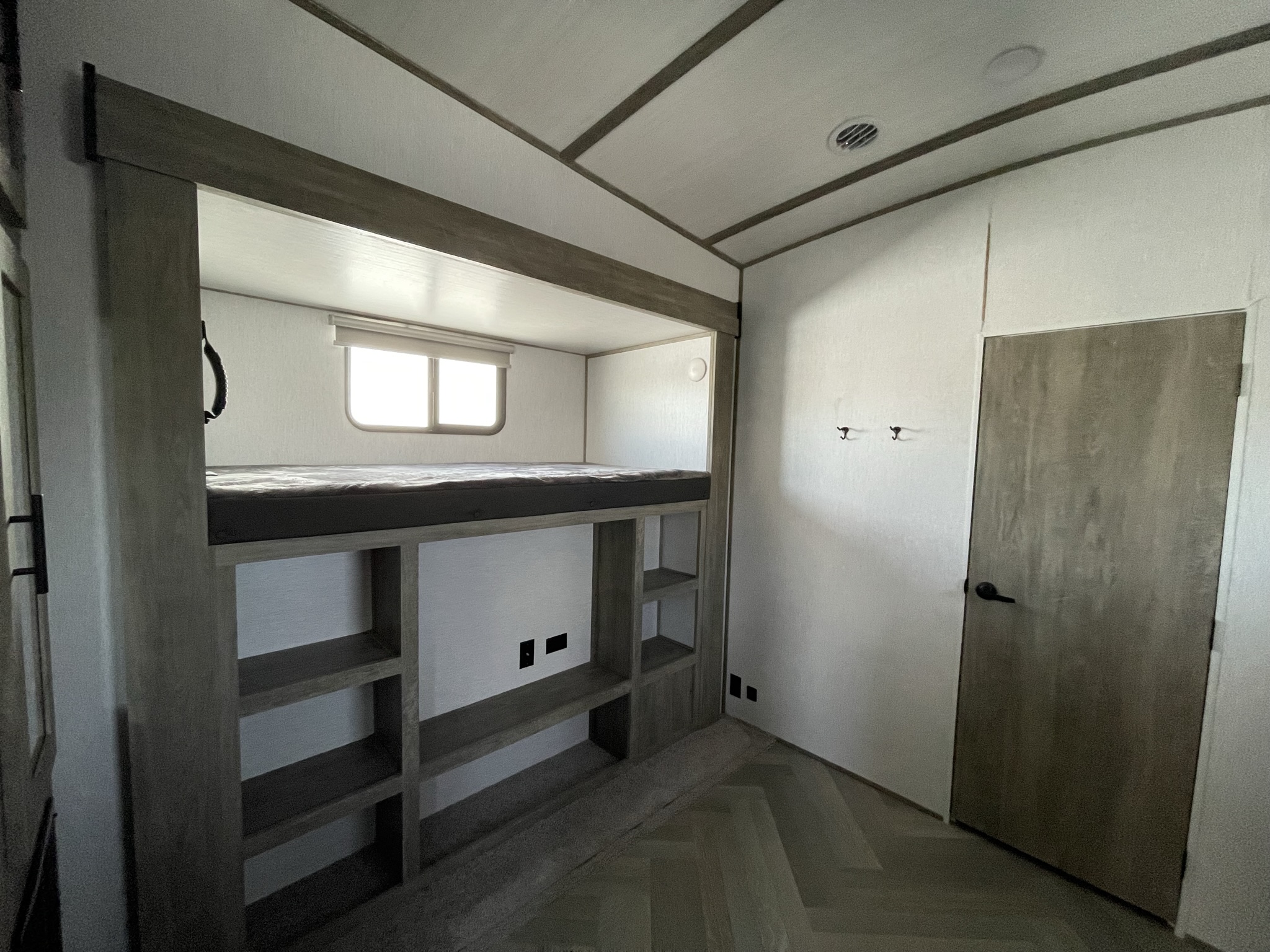 2022 Salem Hemisphere 356QB Fifth Wheel