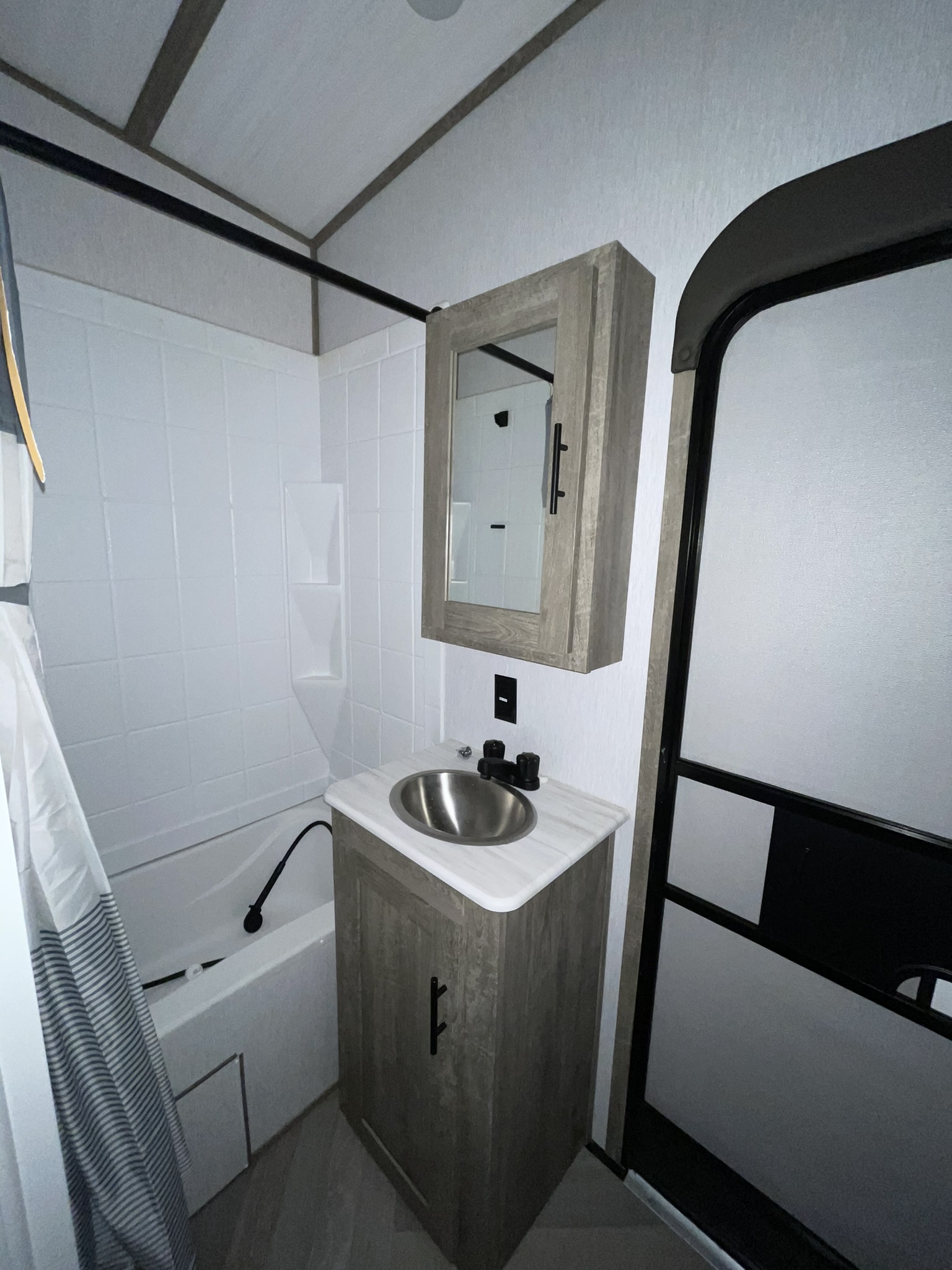 2022 Salem Hemisphere 356QB Fifth Wheel