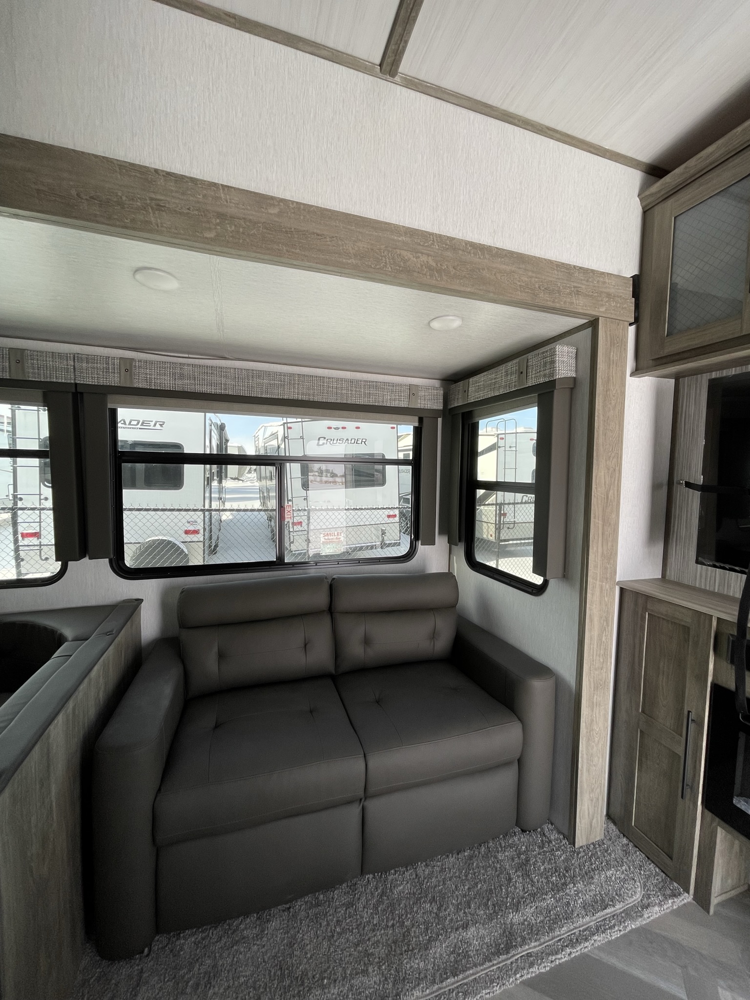 2022 Salem Hemisphere 356QB Fifth Wheel