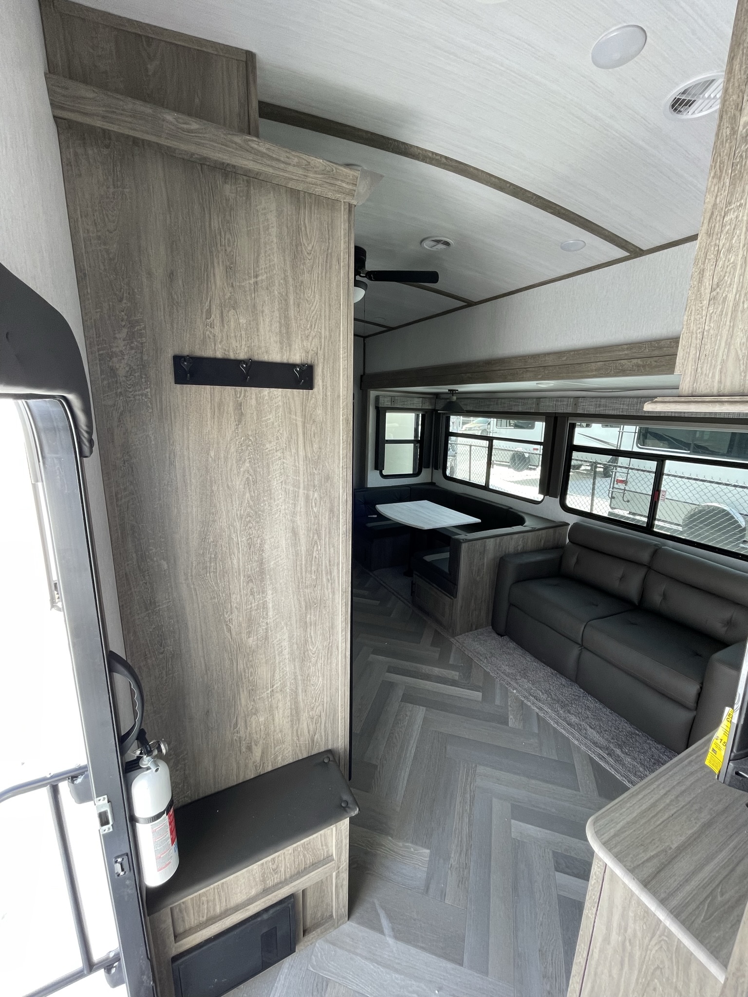 2022 Salem Hemisphere 356QB Fifth Wheel