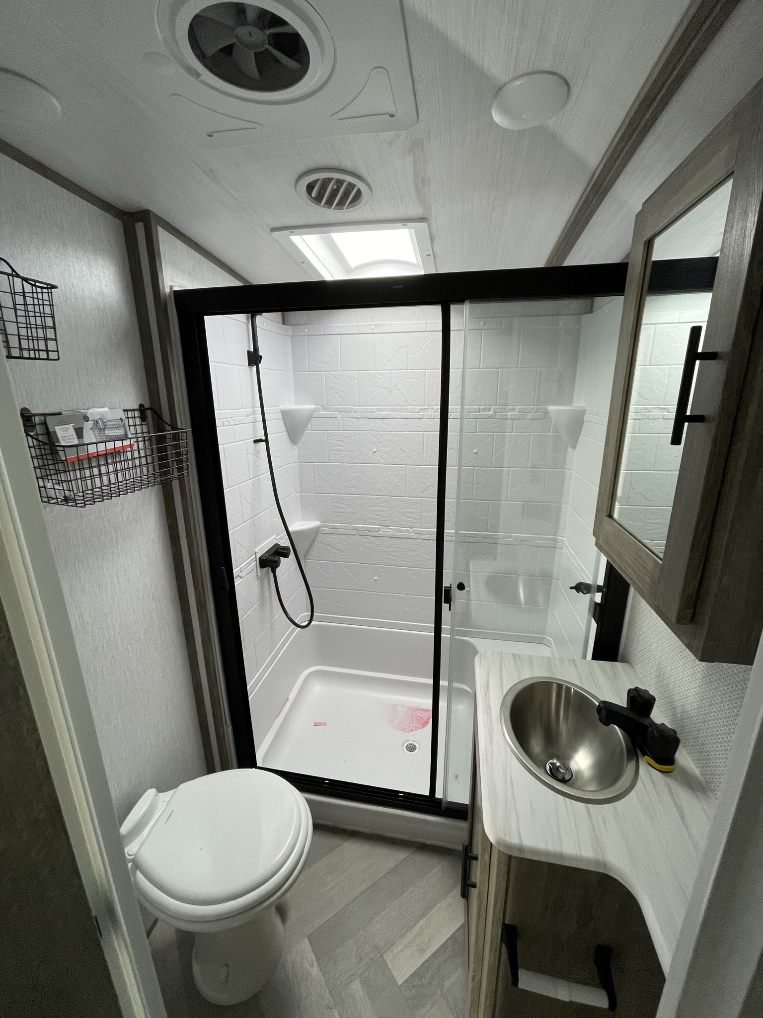 2022 Salem Hemisphere 356QB Fifth Wheel