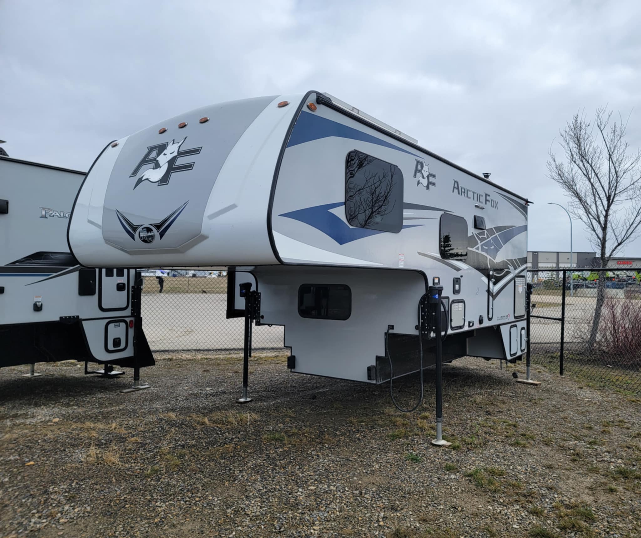 2024 ARCTIC FOX 1150 LONG BOX FOUR SEASON TRUCK CAMPER