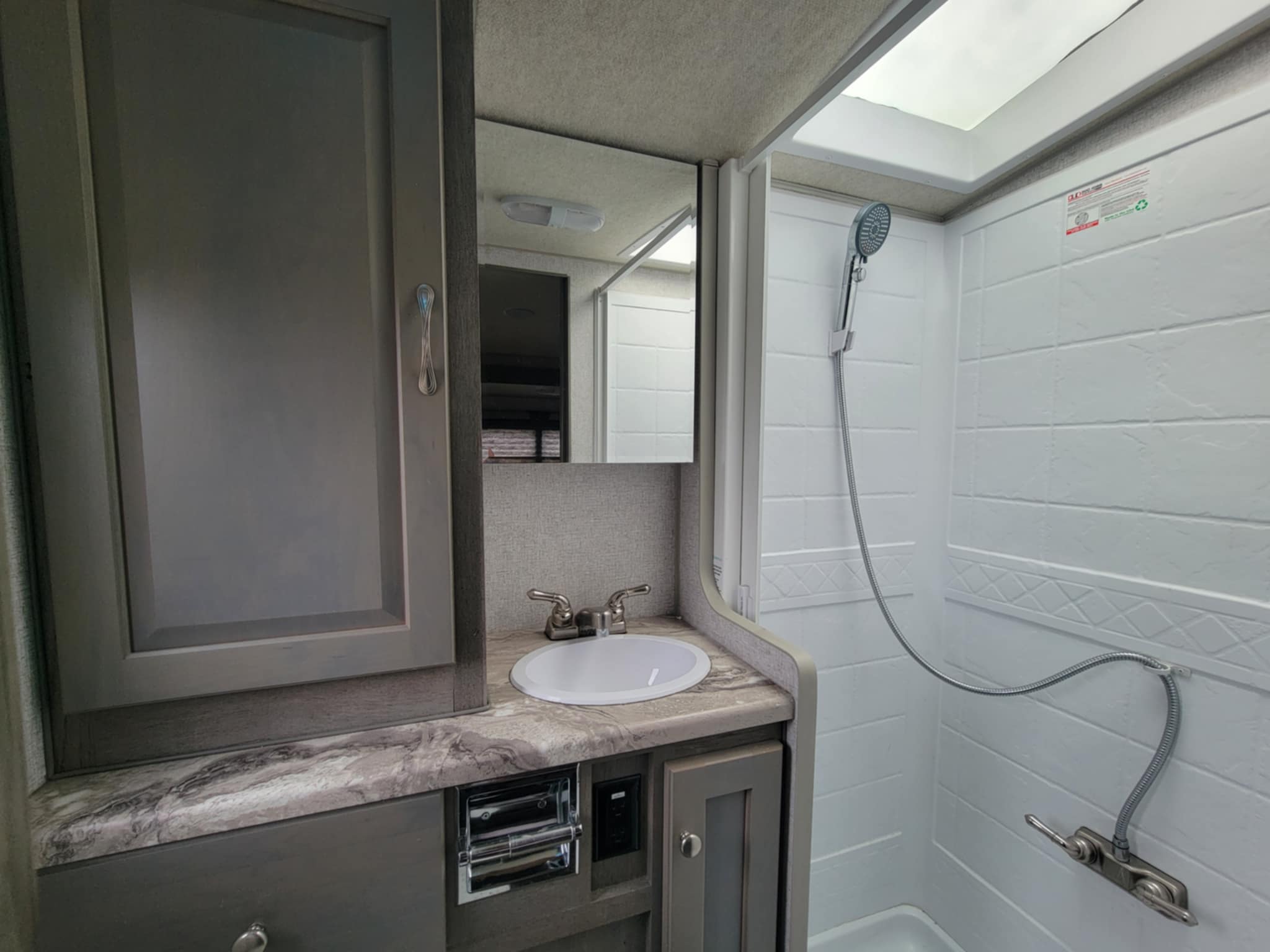 2024 ARCTIC FOX 1150 LONG BOX FOUR SEASON TRUCK CAMPER