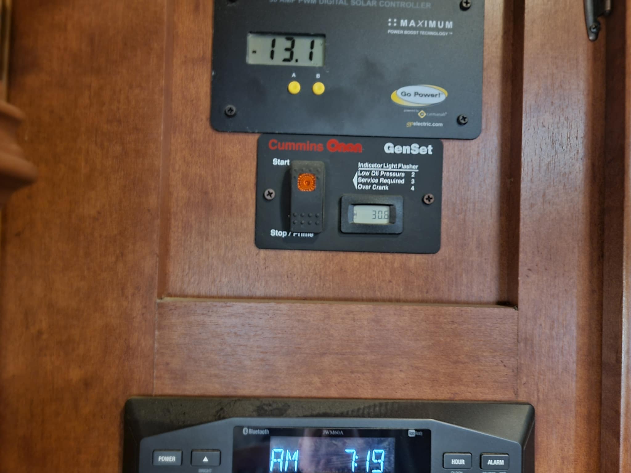 2015 ARCTIC FOX 29-5T FOUR SEASON FIFTH WHEEL