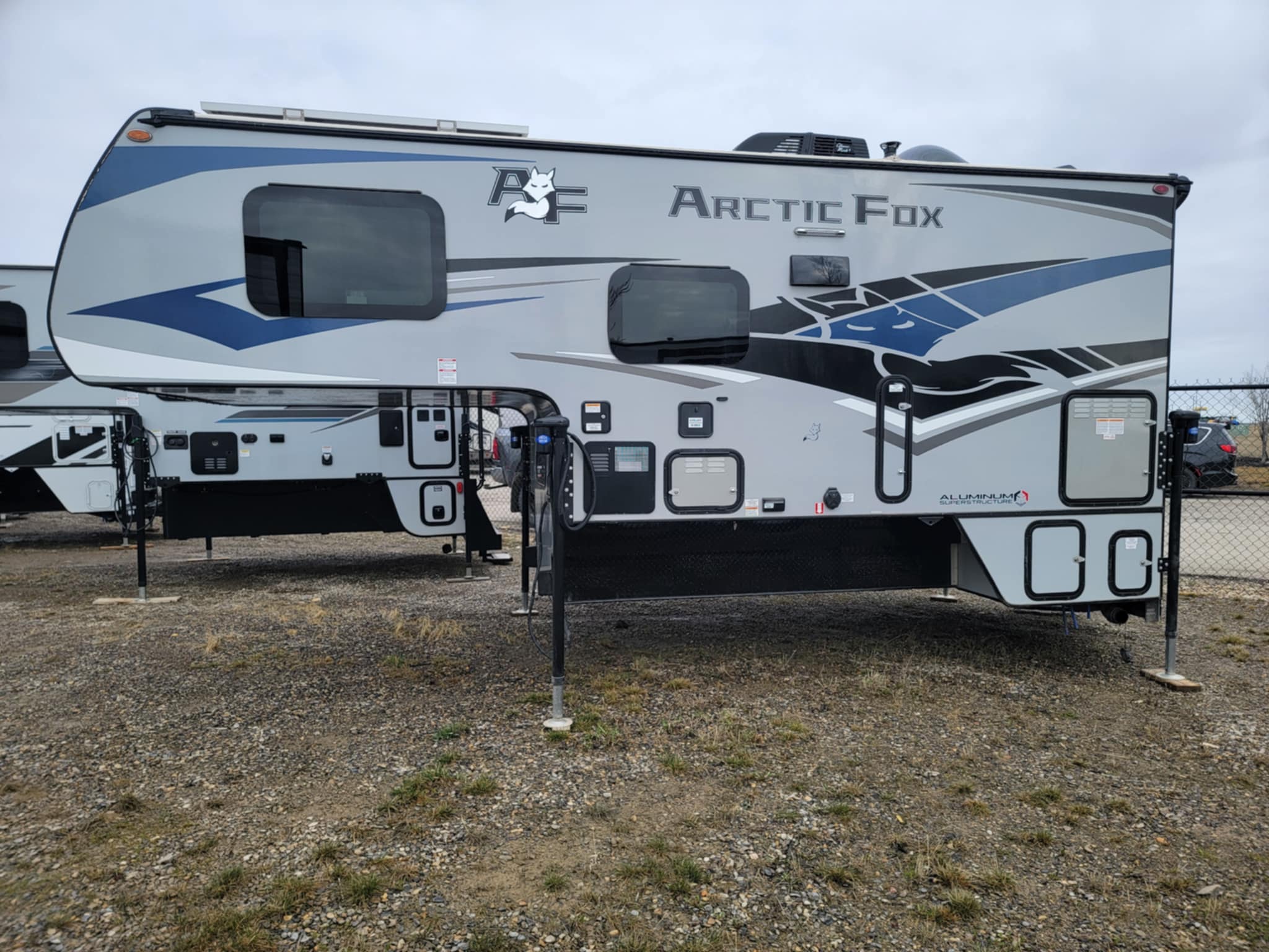 2024 ARCTIC FOX 1150 LONG BOX FOUR SEASON TRUCK CAMPER