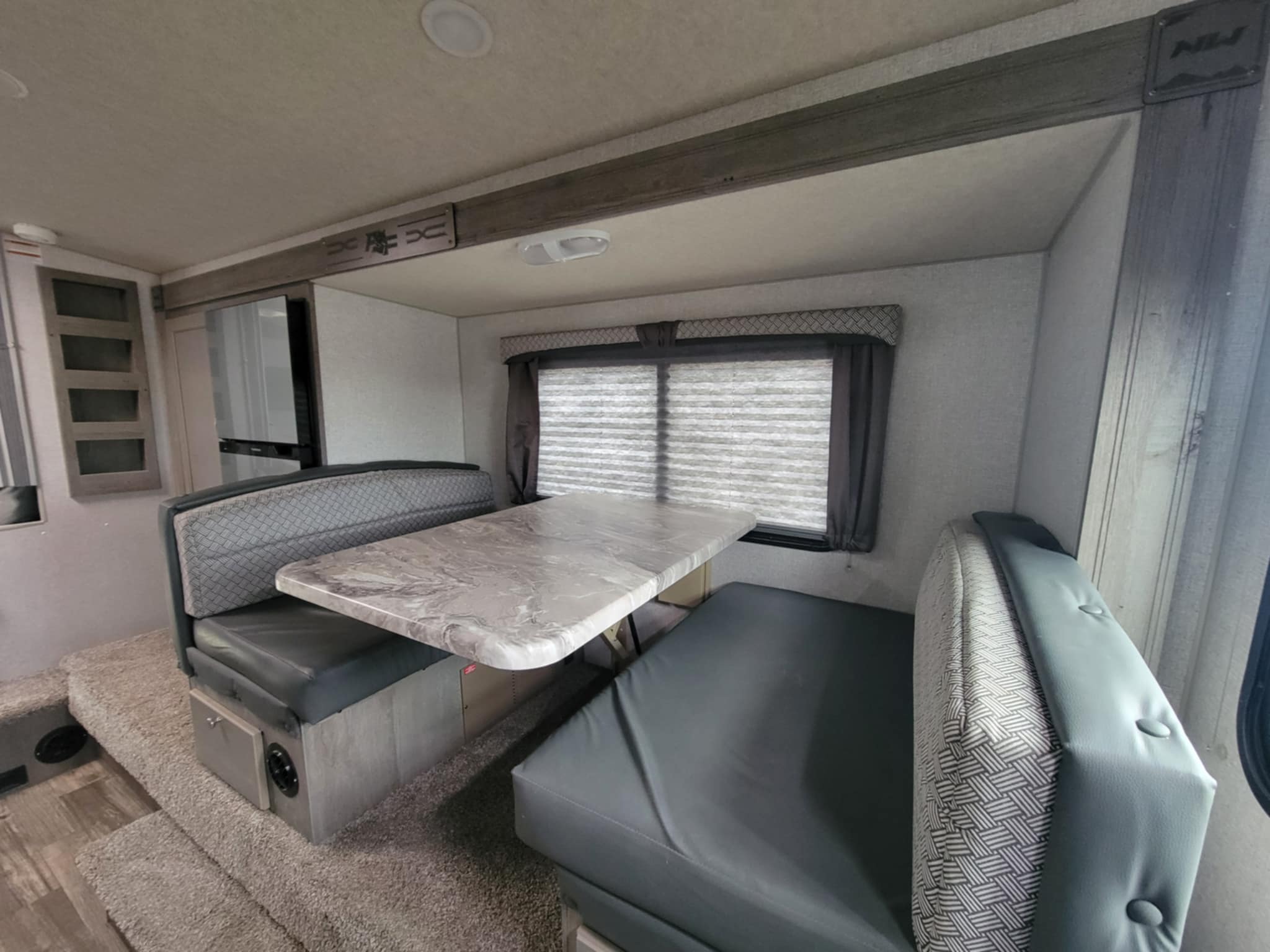 2024 ARCTIC FOX 1150 LONG BOX FOUR SEASON TRUCK CAMPER