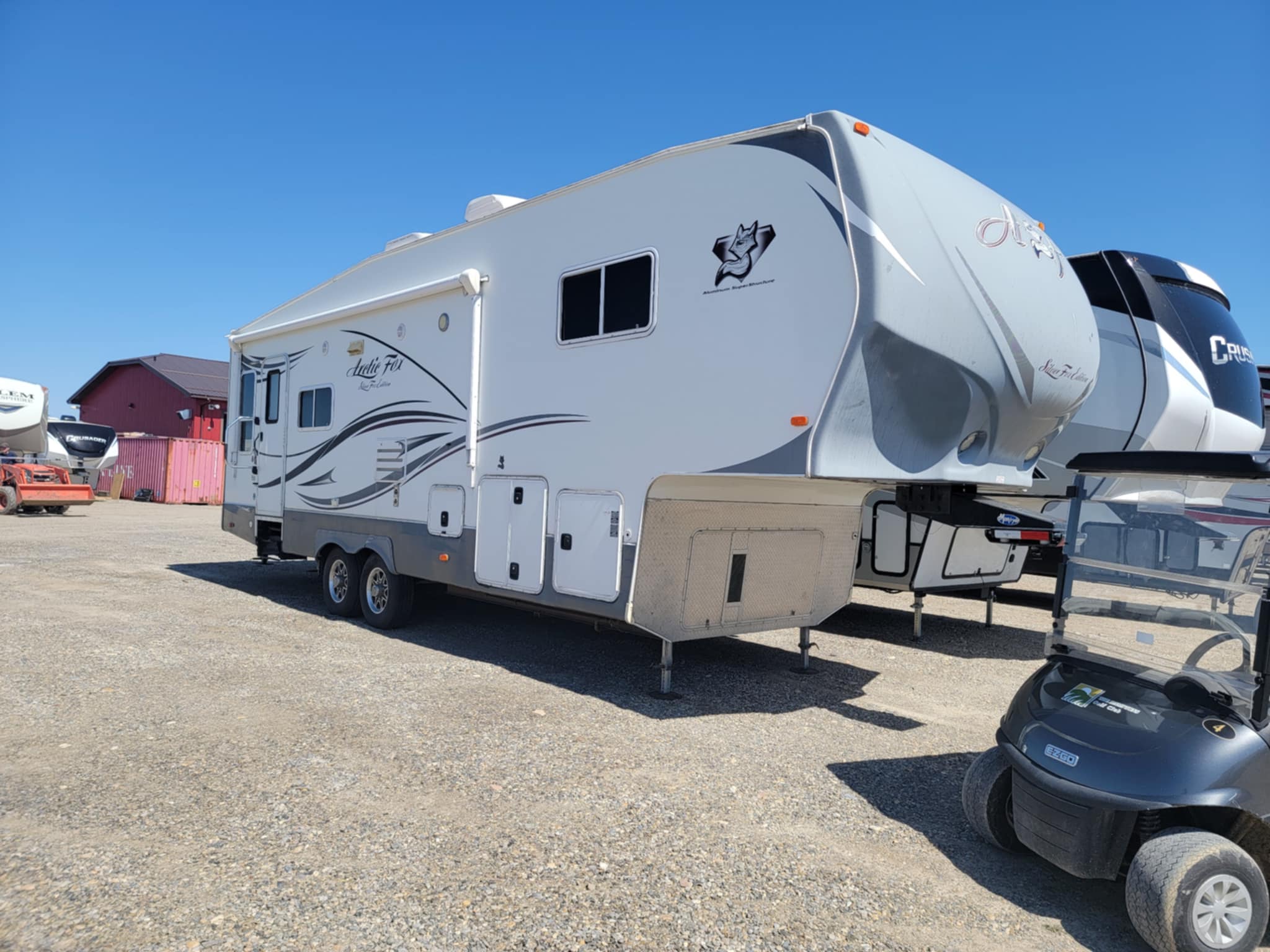 2015 ARCTIC FOX 29-5T FOUR SEASON FIFTH WHEEL