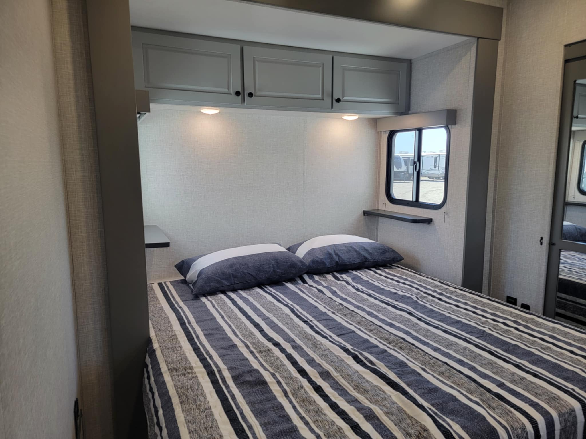 2024 COUNTRY VIEW BUNK TRAILER