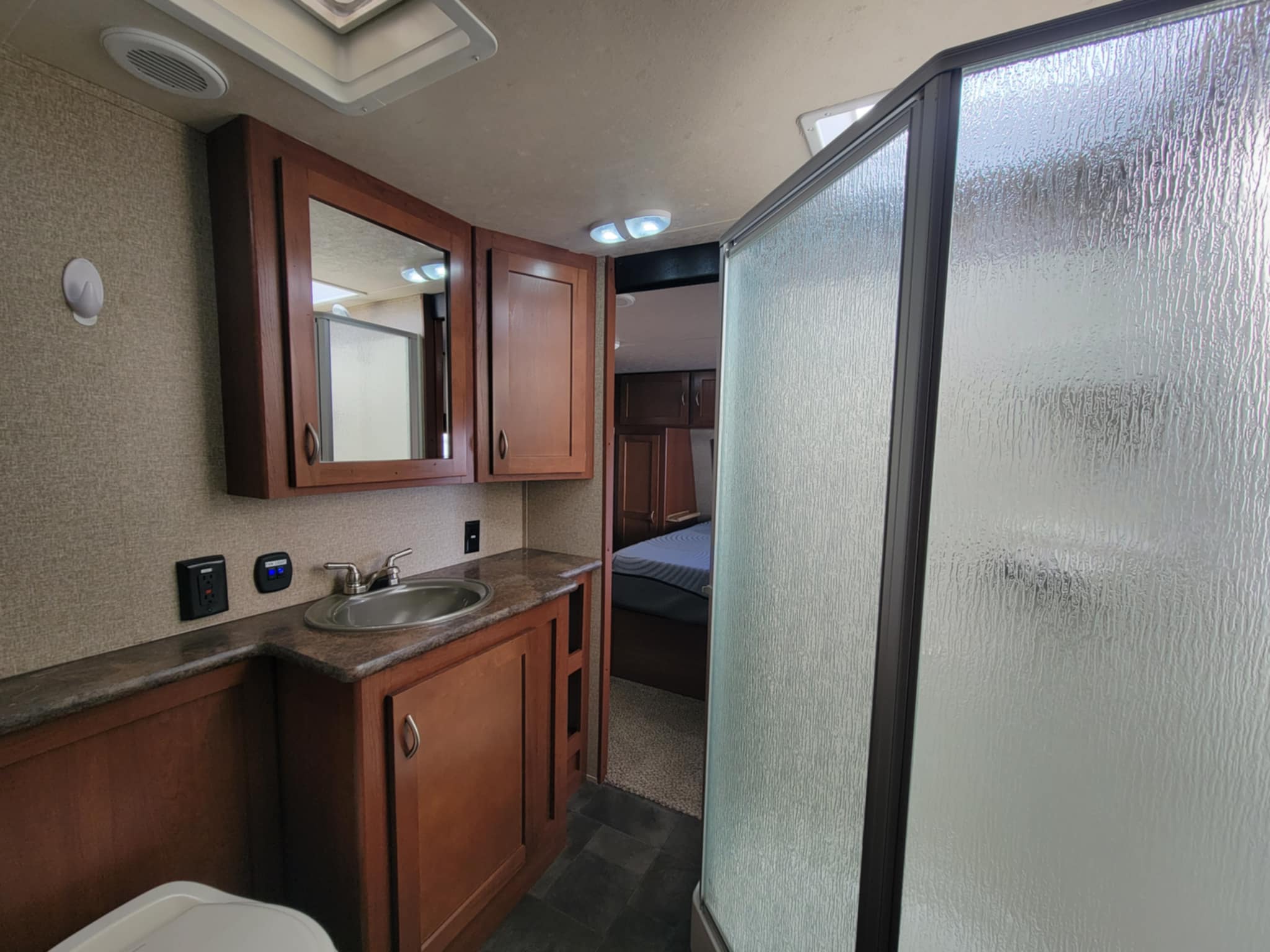 2015 VENGEANCE 378V FIFTH WHEEL TOY HAULER
