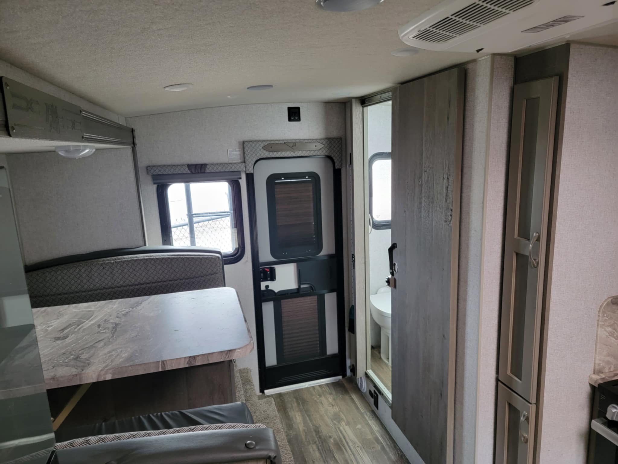 2024 ARCTIC FOX 1150 LONG BOX FOUR SEASON TRUCK CAMPER
