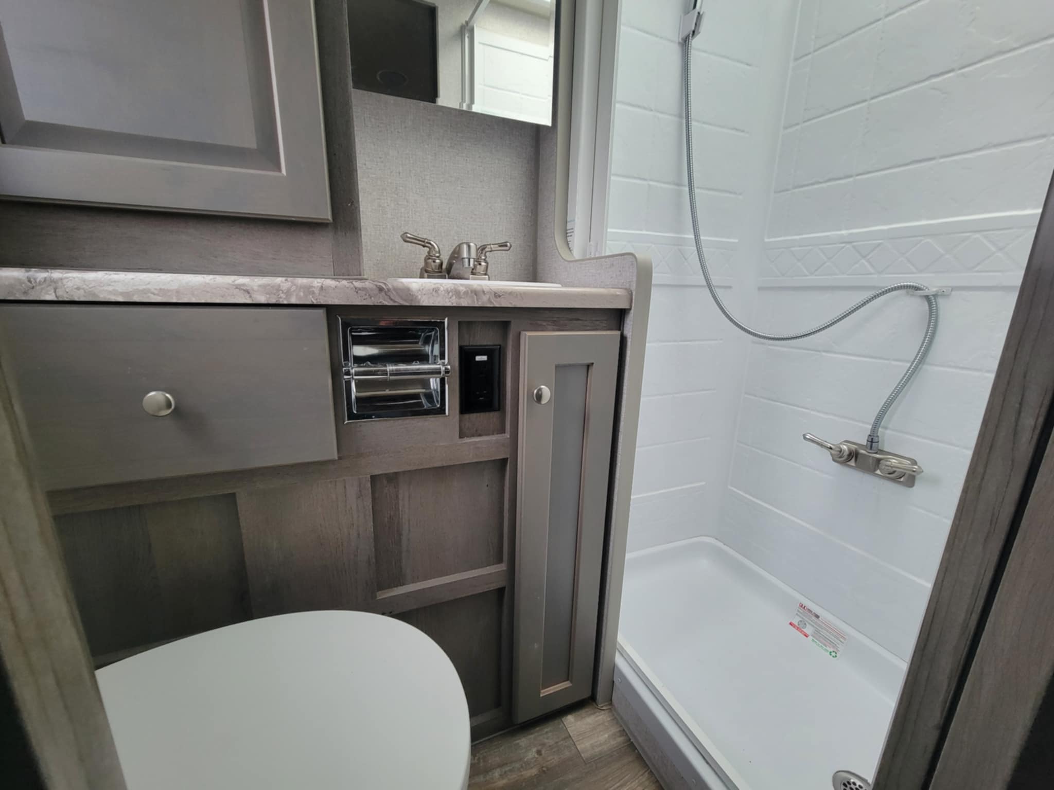2024 ARCTIC FOX 1150 LONG BOX FOUR SEASON TRUCK CAMPER