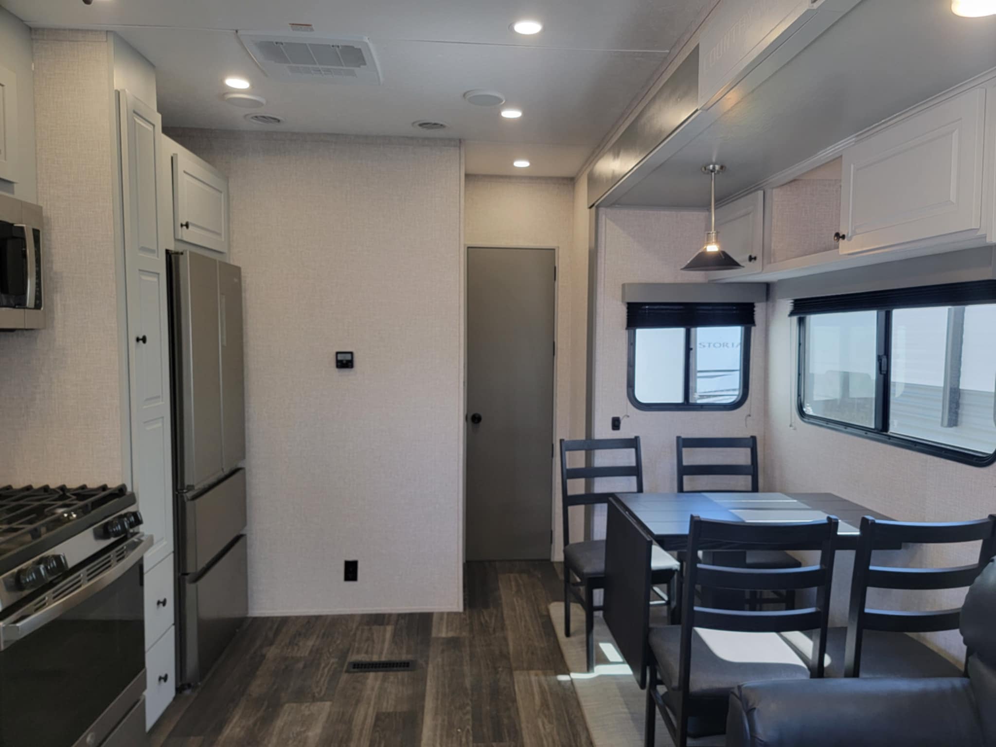 2024 COUNTRY VIEW BUNK TRAILER